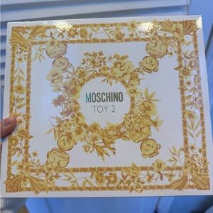 Moschino Toy 2 perfume set